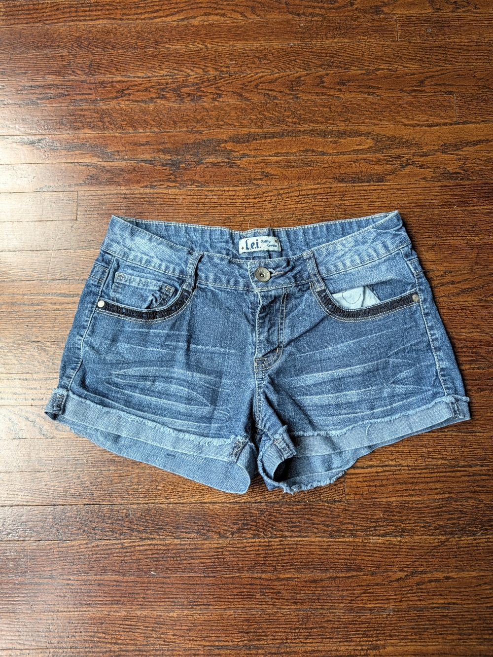 L.e.i. Ashley Lowrise Denim Shorts Juniors Size 7 Y2K Casual Stitch Pockets